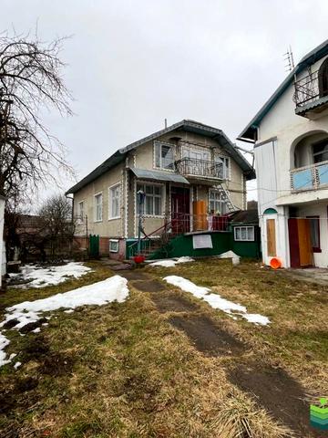 Івана Франка вул., 129