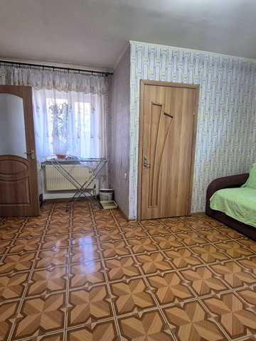 Швидкісна вул., 14