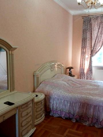 Троїцька вул., 28