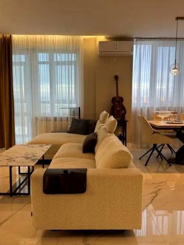 Липова Алея вул., 15