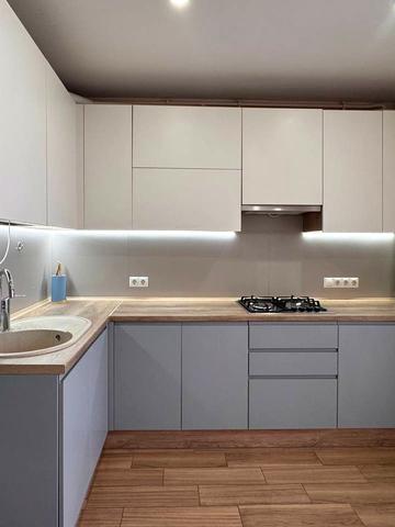 Леоніда Перфецького вул., 2а