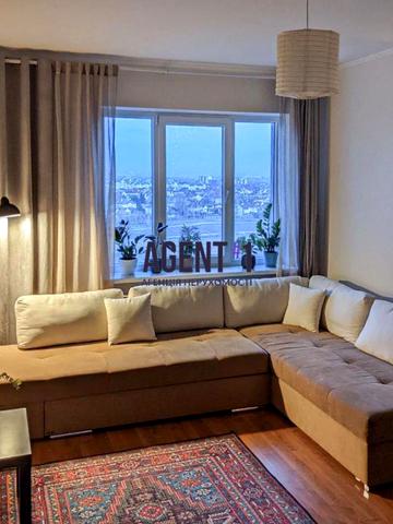 Печерська вул., 2