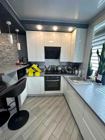 Марії Башкірцевої вул., 33 к1