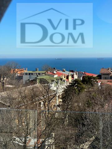 Відрадна вул., 13