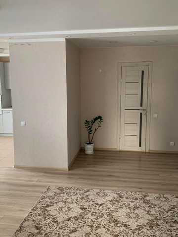 Михайла Лушпи просп. (Космонавтів), 5 к21