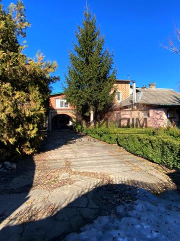 Центральна, 69