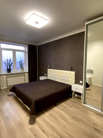 Уманська вул., 49/12