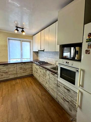 Миру просп., 13