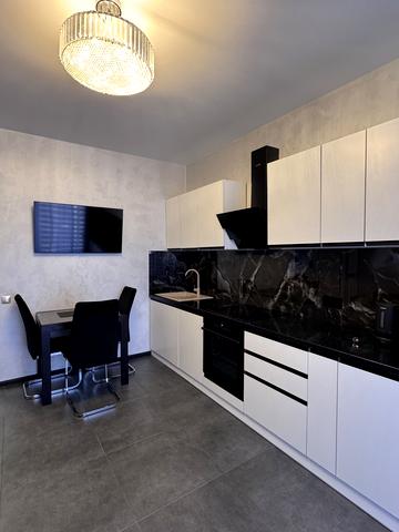 Володимирська вул., 75