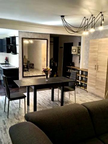 Саксаганського вул., 70/16