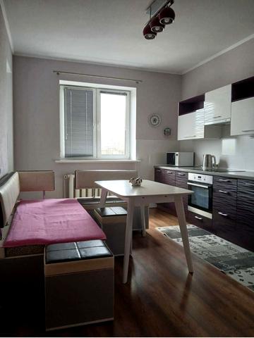 Анни Ахматової вул., 13