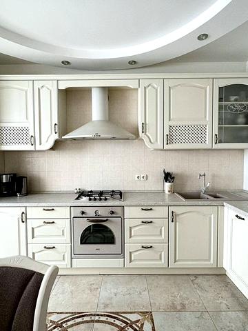 Івана Фунтового вул., 68/1