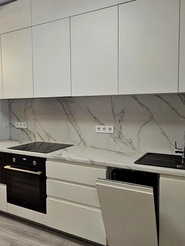 Сергія Барсукова вул. (Федоренка), 12