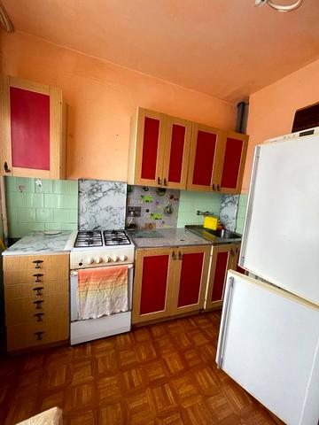 Олександра Довженка вул., 1