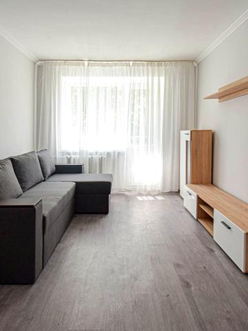 Винниченка вул. (Карпенка), 1