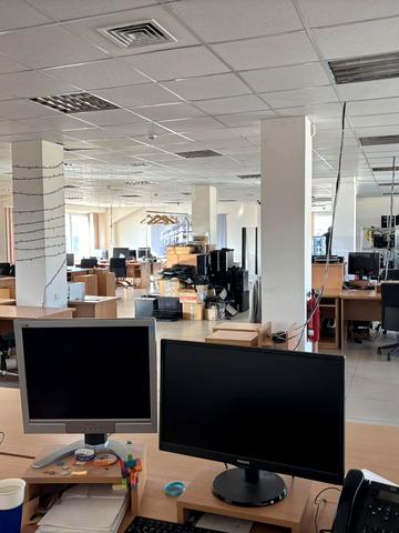 Богдана Хмельницького  вул., 200