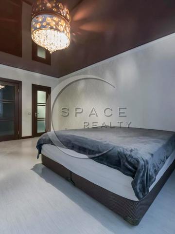 Валерія Лобановського просп. (Червонозоряний), 4-В