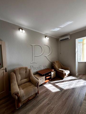 Зелена вул., 25