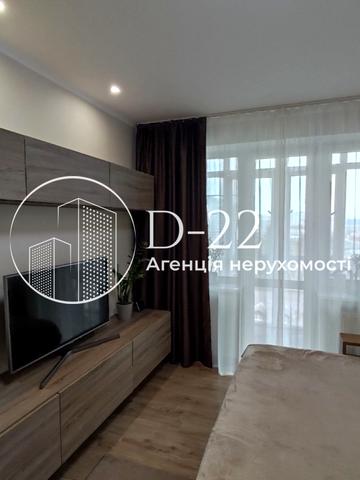 Освіти вул., 4