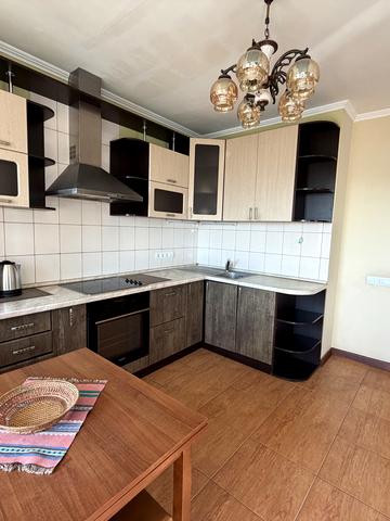 Дніпровська набережна вул., 26-А