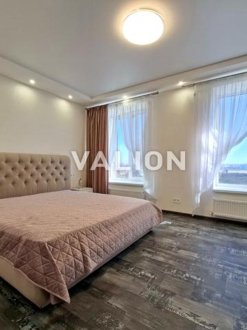 Героїв Небесної Сотні просп., 16/22