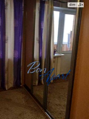 Михайла Котельникова вул., 7