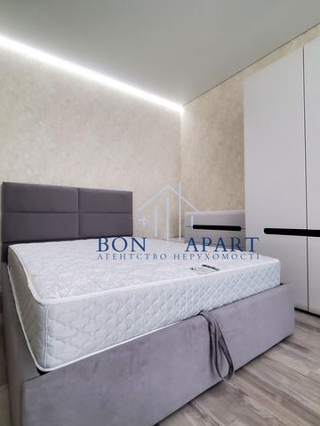 Олеся Бердника вул., 1-Д