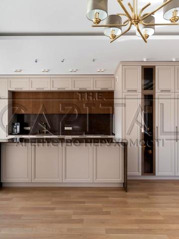 Дніпровська набережна вул., 20-Б