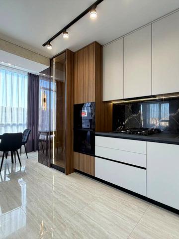 Миру вул., 100-А