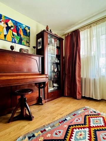 Почайнинська вул., 13/9