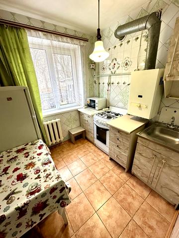 Юності просп., 21