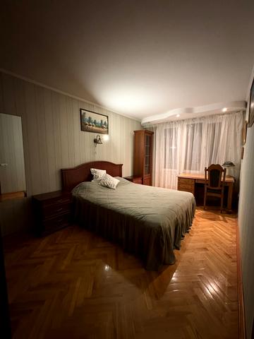 Амвросія Бучми бульв., 8