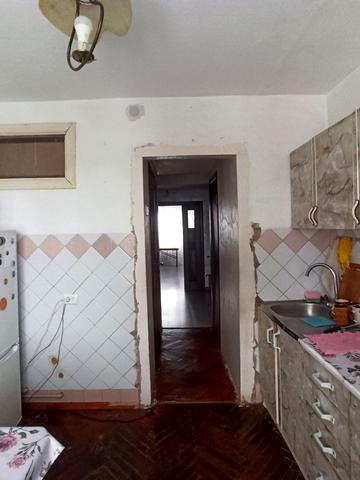 Лесі Українки вул., 16