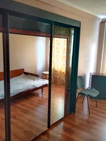 Сергія Набоки вул., 6