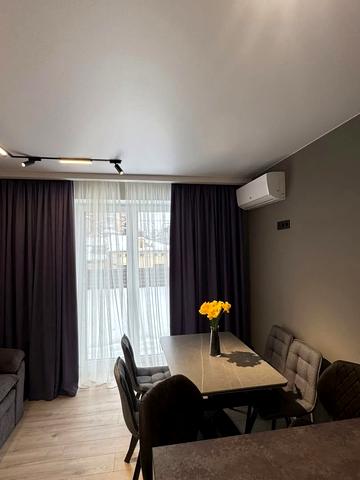 Весела вул., 11