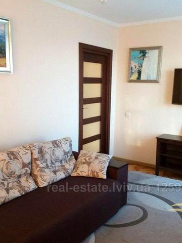 Наукова вул., 55