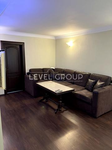 Миропільська вул., 15