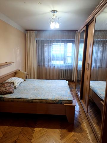 Дарницький бульв., 13