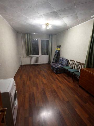 Академіка Булаховського вул., 30-Б