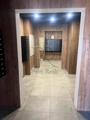 Сімї Кульженків вул. (Петра Дегтяренка), 21