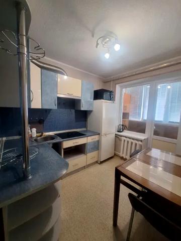 Олександра Поля просп. (Кірова), 18