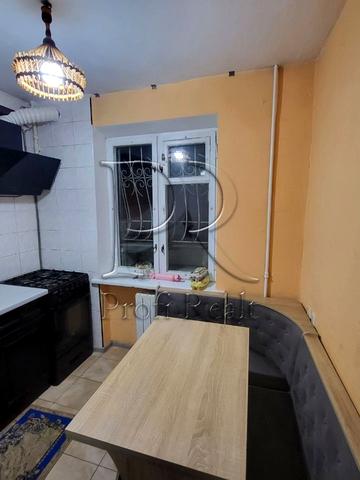 Ольжича вул., 14-Б