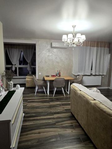 Льва Ландау просп. (50-річчя СРСР), 52-В