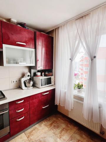 Яреми вул., 8