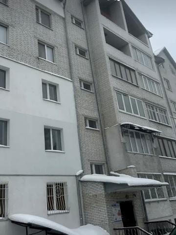 Довженка вул., 9