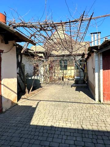 Тиха вул. (Понятовська), 50