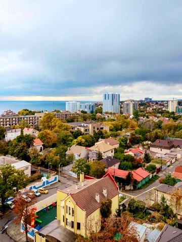 Новоберегова вул., 12-А