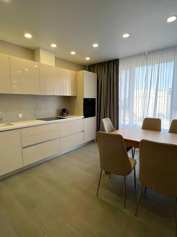 Святослава Хороброго вул., (Будинок 6)