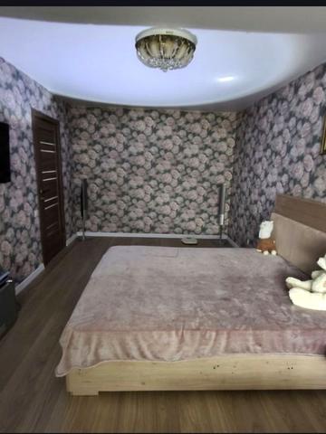 Академіка Янгеля вул., 12