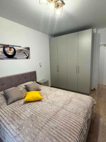 Євгена Коновальця вул. (Щорса), 7-9